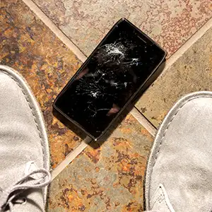 Handy durch Sturz auf den Boden kaputt